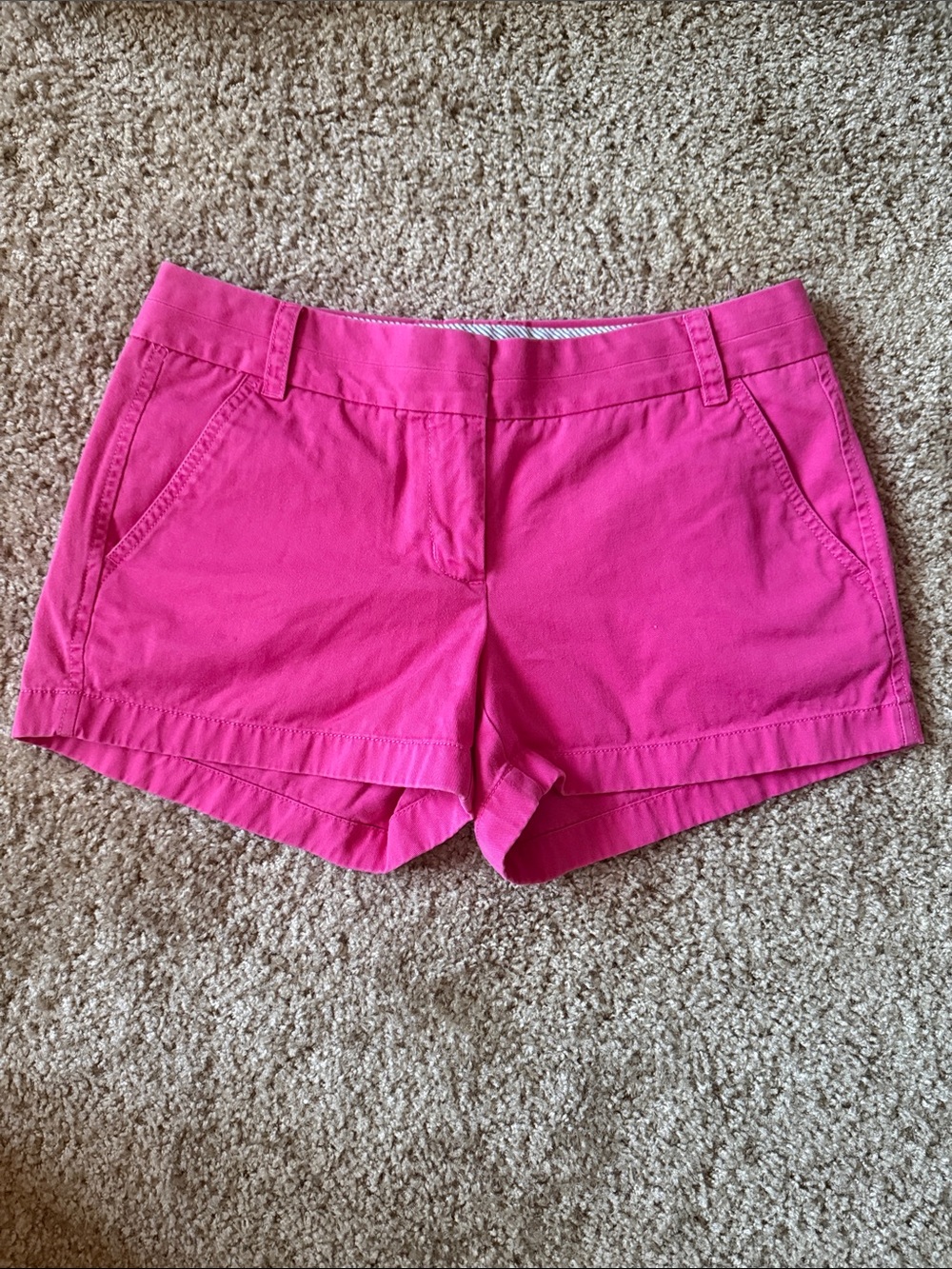 J Crew 100% cotton chino broken in shorts size 4 pink good condition!